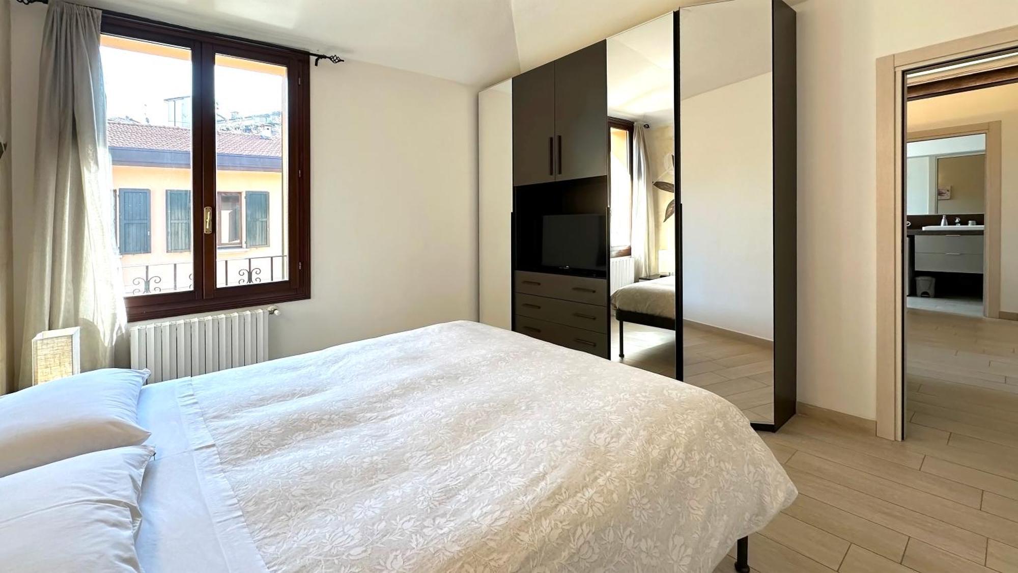 Int 5 - Appartamento Elios Bologna Bagian luar foto
